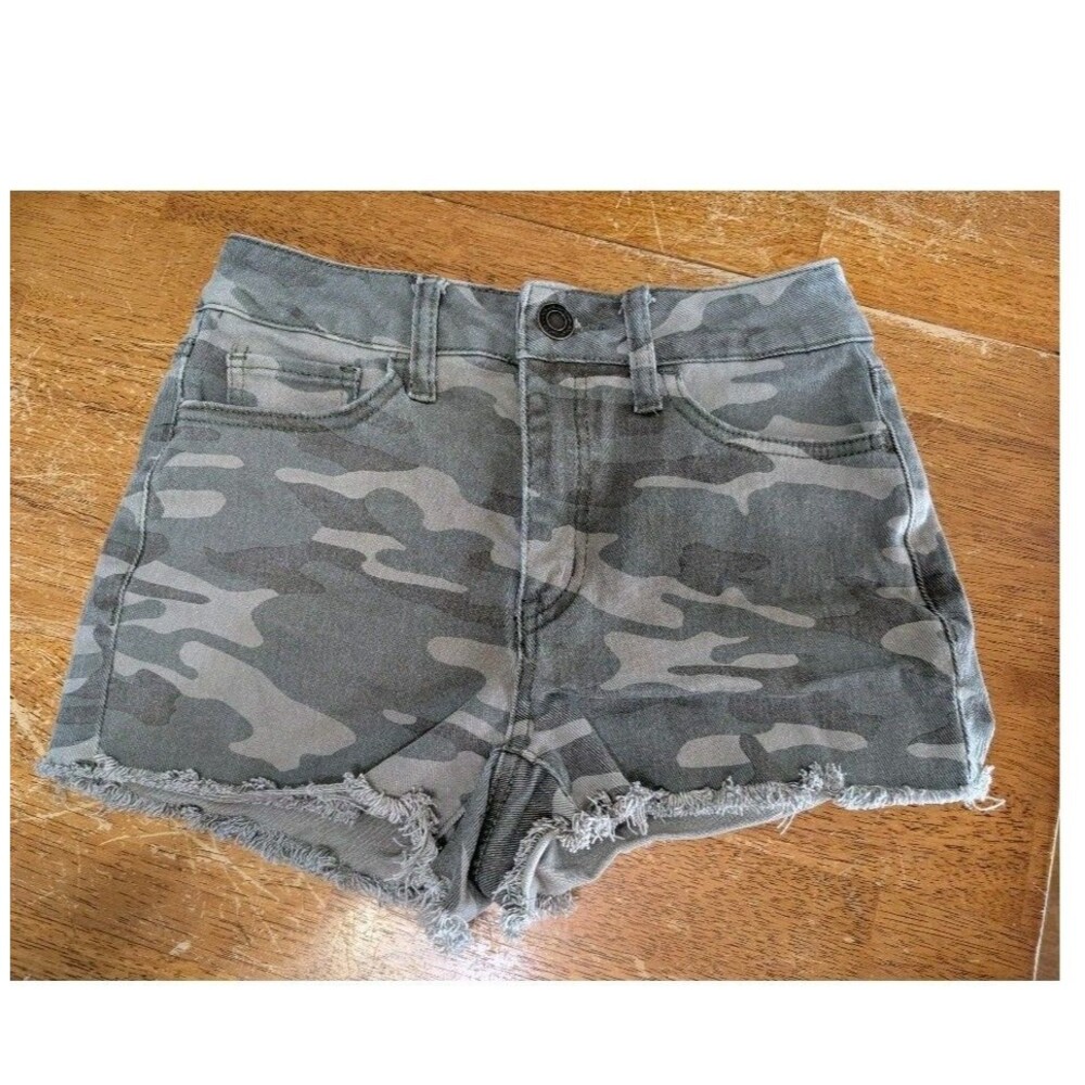 So High Waisted Cut Off Camo Denim Shortie Shorts Womens Size 5/27 Stretch